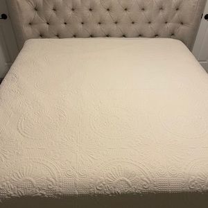 Off White Pottery Barn Quilt and Matching Pillow